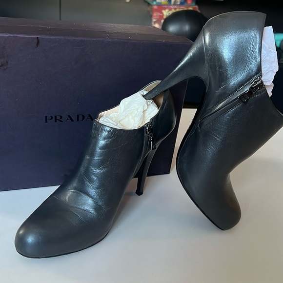 Beautiful steel gray Prada booties, gently used size 9 1/2 - Picture 4 of 7